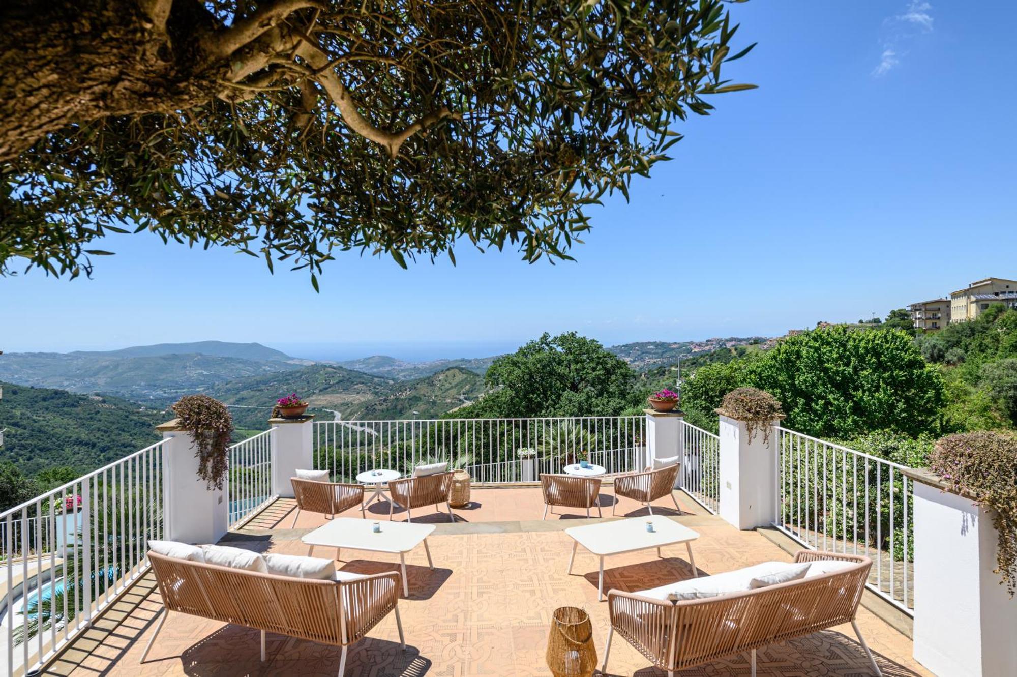 Palazzo Gargano Hotel Prignano Cilento Exterior photo